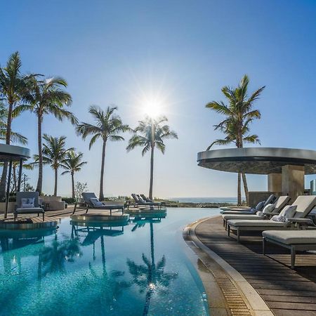 The Langham, Gold Coast And Jewel Residences المظهر الخارجي الصورة The pool at the W Hotel
