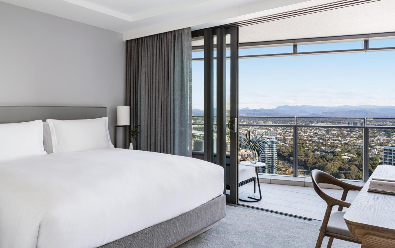 The Langham, Gold Coast And Jewel Residences المظهر الخارجي الصورة A bedroom at the West Hollywood hotel
