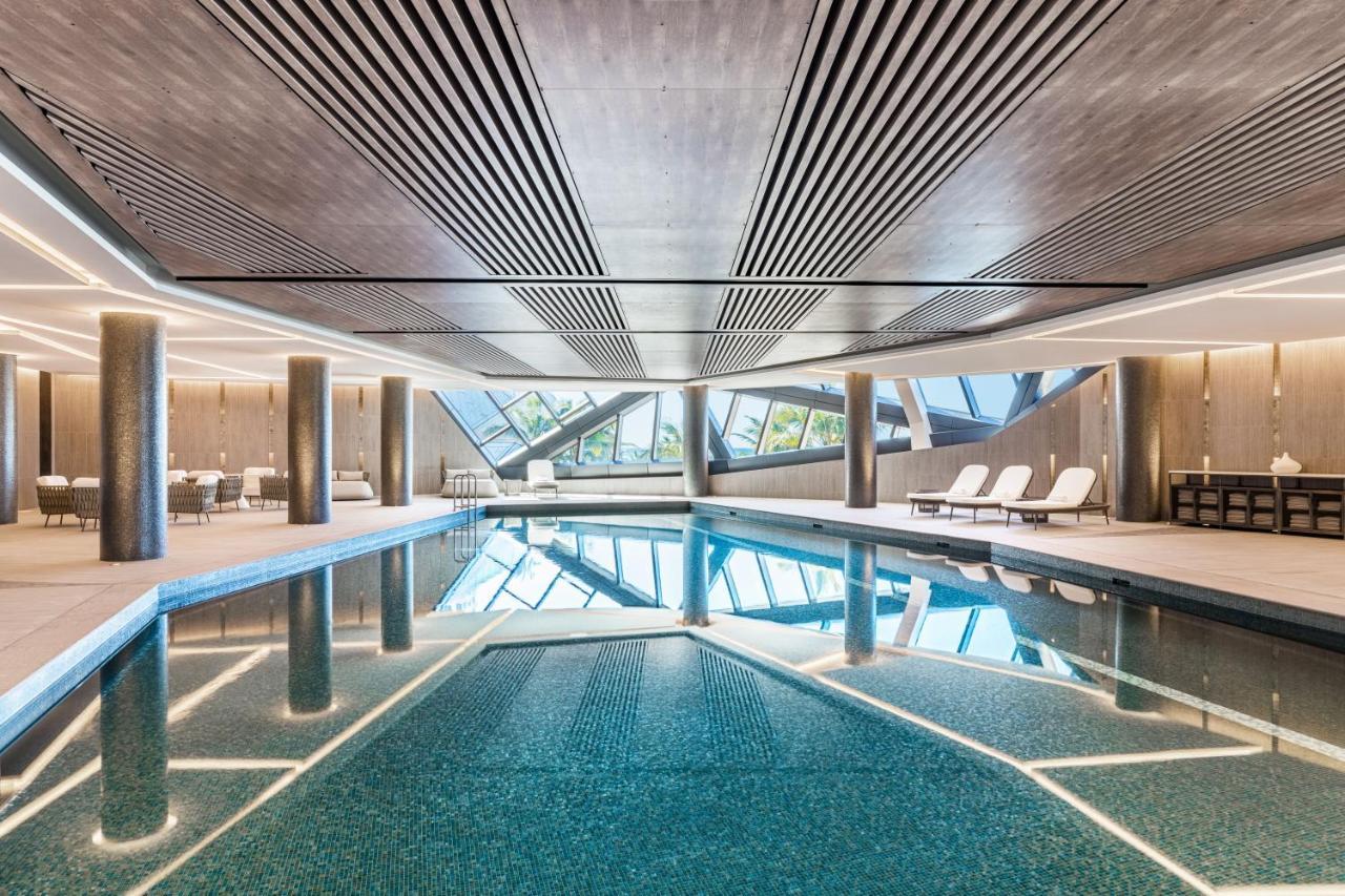 The Langham, Gold Coast And Jewel Residences المظهر الخارجي الصورة The pool at the 25th floor